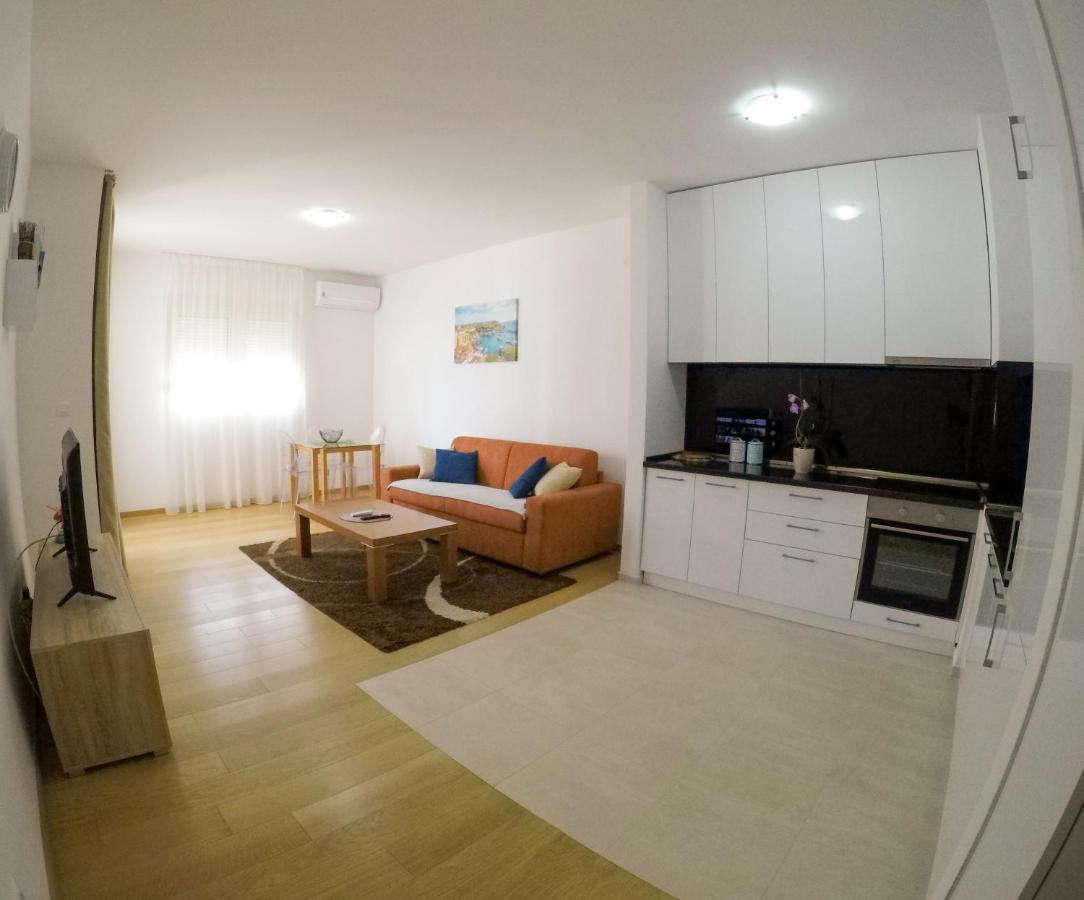 Apartments Milica Becici  Bagian luar foto